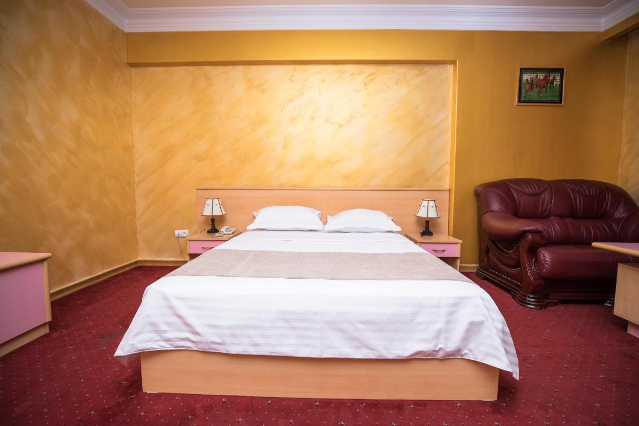 יירבאן Nor Dzoraberd Hotel Complex מראה חיצוני תמונה