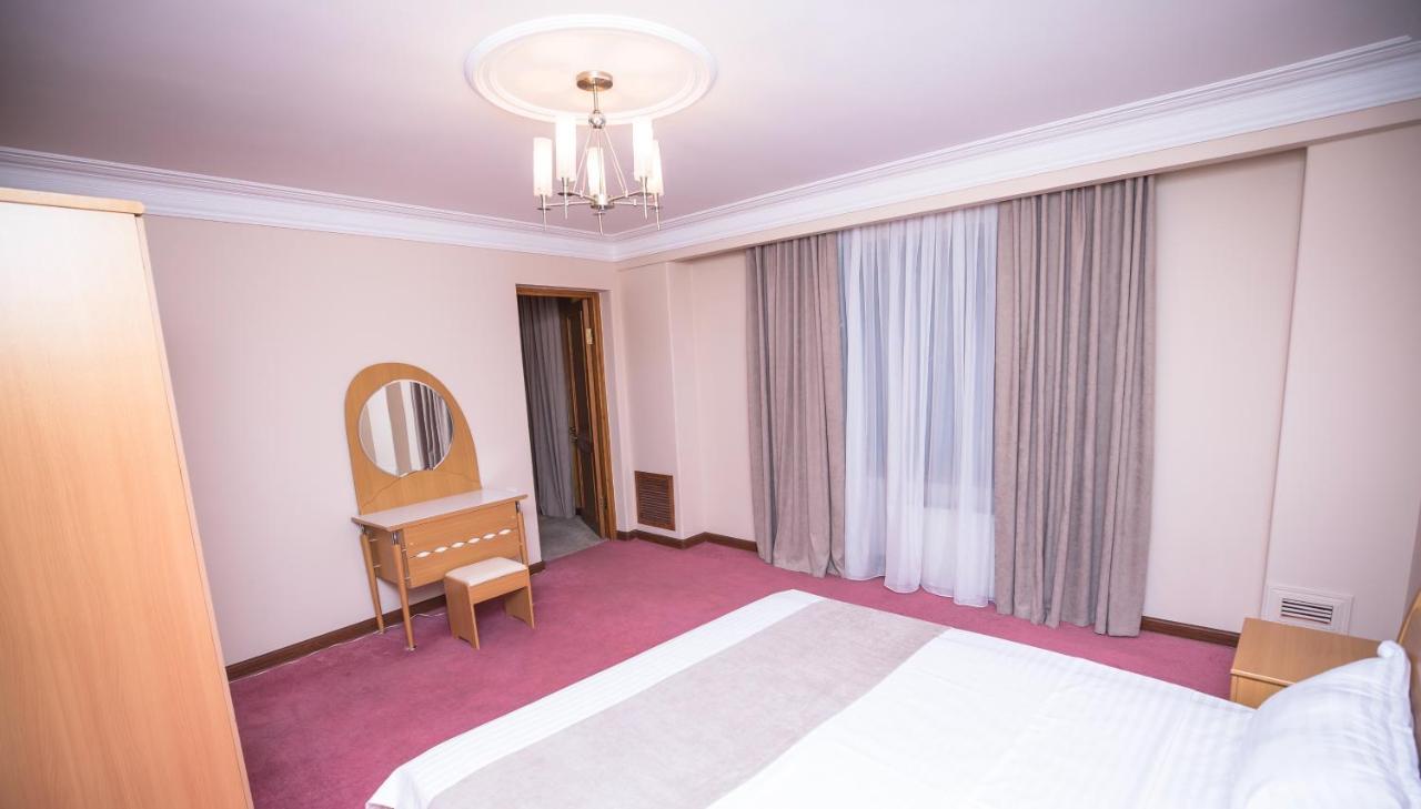 יירבאן Nor Dzoraberd Hotel Complex מראה חיצוני תמונה